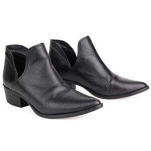 Steve Madden “Austin” Black Leather Western-Inspired Ankle Boots – Size 7.5